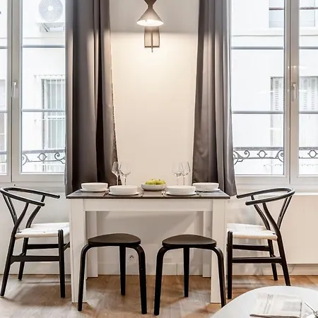 A11#republiquemarais1bedroomparis03ac アパート パリ